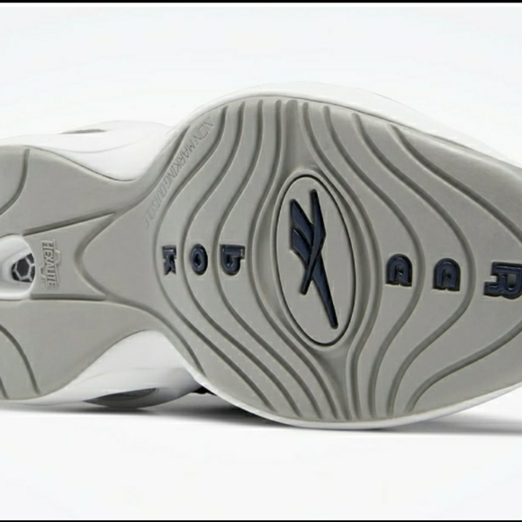 Reebok Question Mid GEORGETOWN - Picture 2 of 9